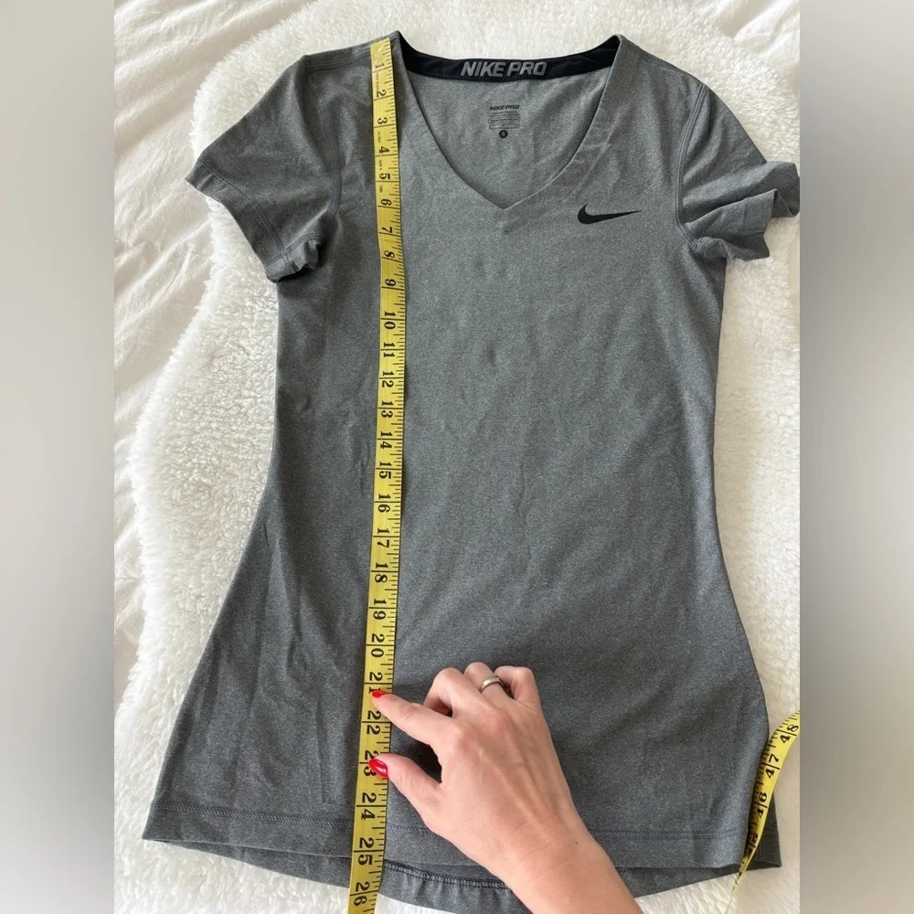 Nike Women's Nike Training Short Sleeve Top size S
